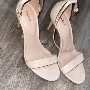Used once ! Comfortable! Nude ! Elegant look !